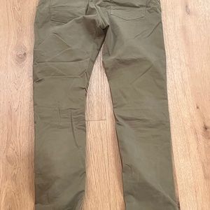 Billy Reid Slim cut men’s casual pants olive green
